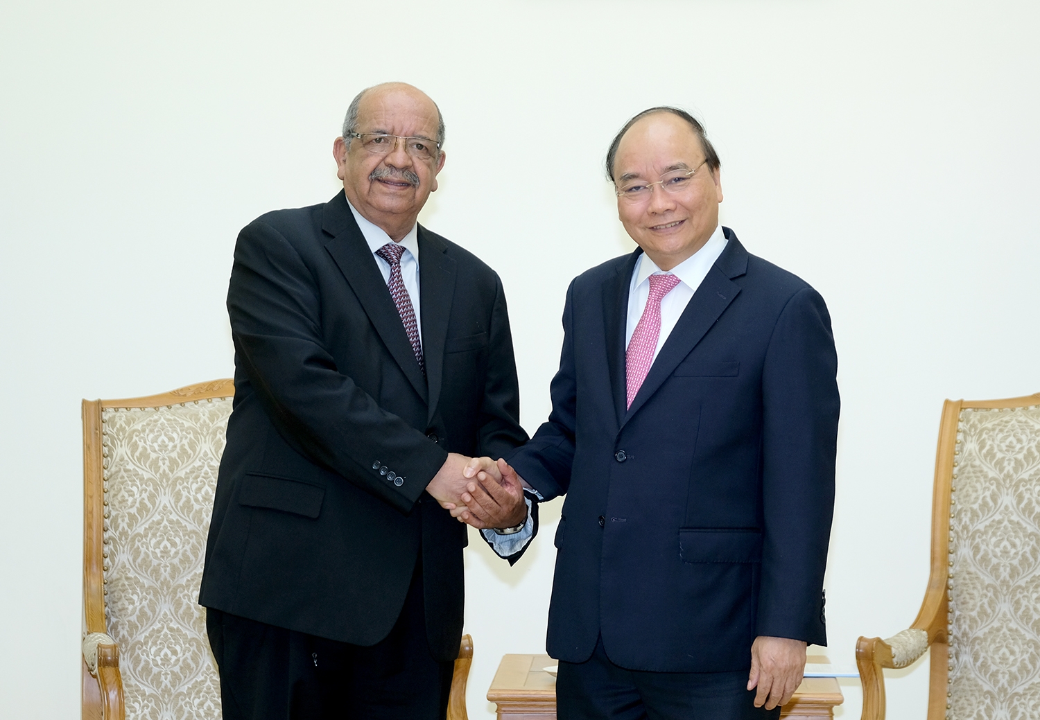 viet nam mong algeria tao dieu kien hon nua cho lien doanh dau khi bir seba thanh cong
