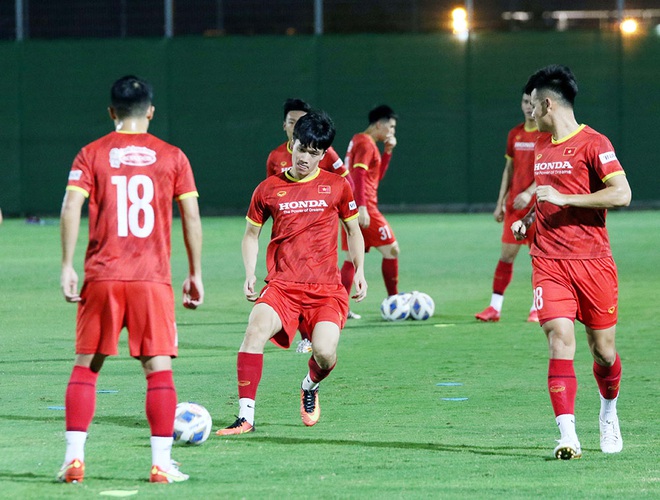 Phan Văn Đức trở lại, Văn Thanh háo hức xé lưới tuyển Trung Quốc - 3