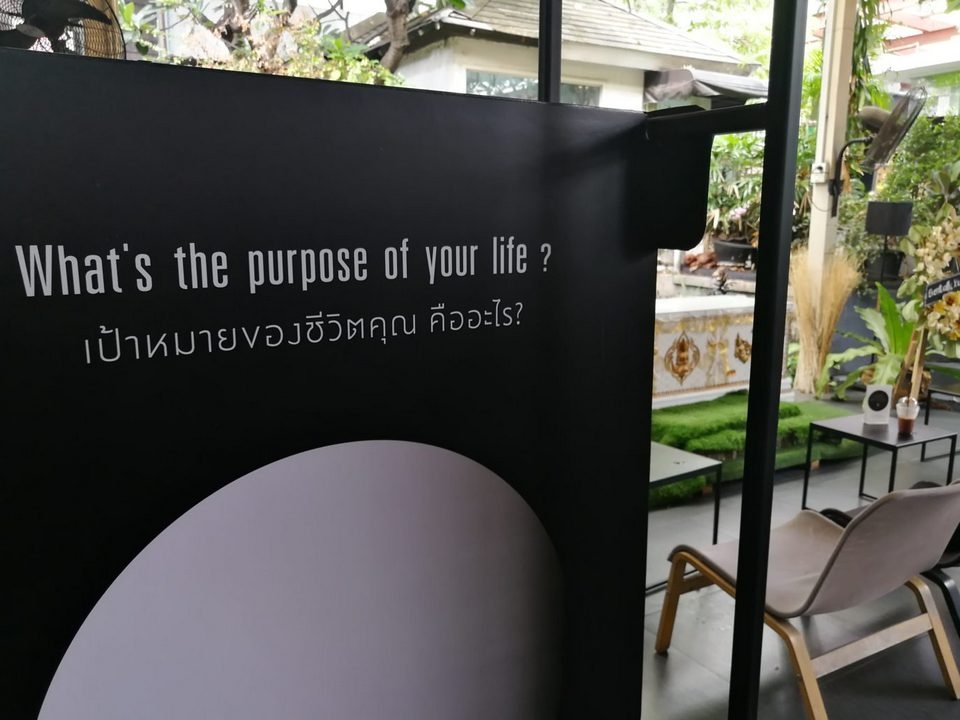 Rợn người quán cafe giả làm người chết ở Thái Lan Rợn người quán cà phê