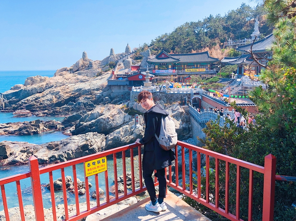 Khám phá ngôi chùa cổ bên bờ biển ở Busan, Hàn Quốc Khám phá ngôi chùa cổ bên bờ biển ở Busan, Hàn Quốc