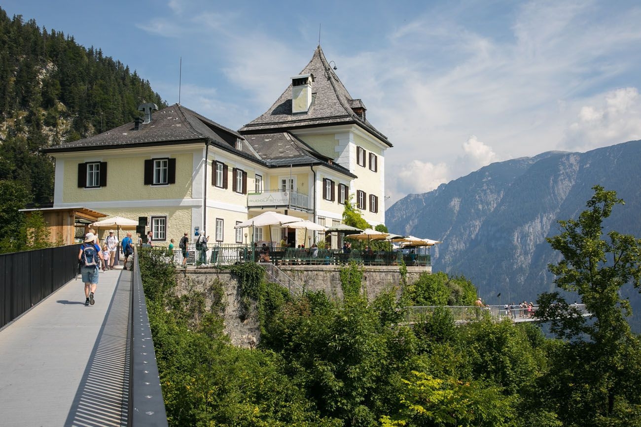 Thăm ngôi làng cổ Hallstatt – Di sản văn hóa 7000 năm của nước Áo Thăm ngôi làng cổ Hallstatt - Di sản văn hóa 7.000 năm của nước Áo