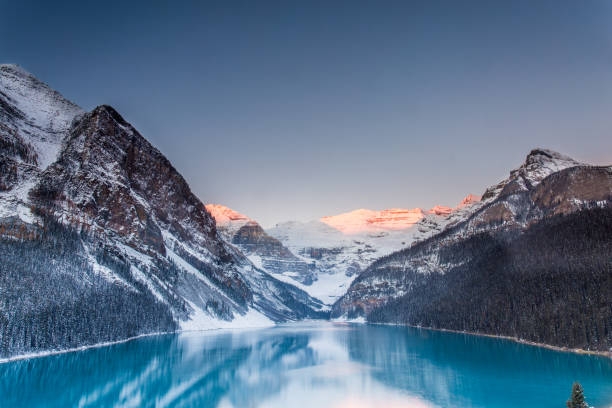 7 địa điểm nổi tiếng, hút khách du lịch ở Canada
