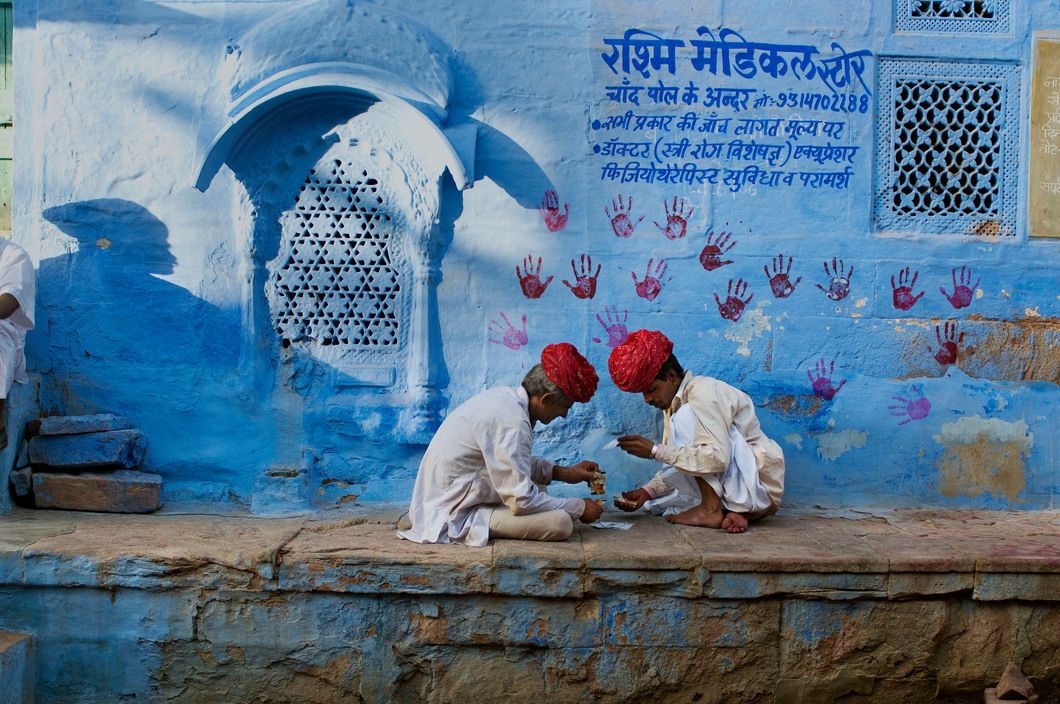 Lạc lối giữa những thành phố, thị trấn rực rỡ sắc màu Lạc lối giữa những thành phố, thị trấn rực rỡ sắc màu