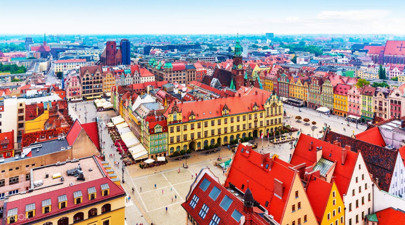 Lạc lối giữa những thành phố, thị trấn rực rỡ sắc màu Lạc lối giữa những thành phố, thị trấn rực rỡ sắc màu