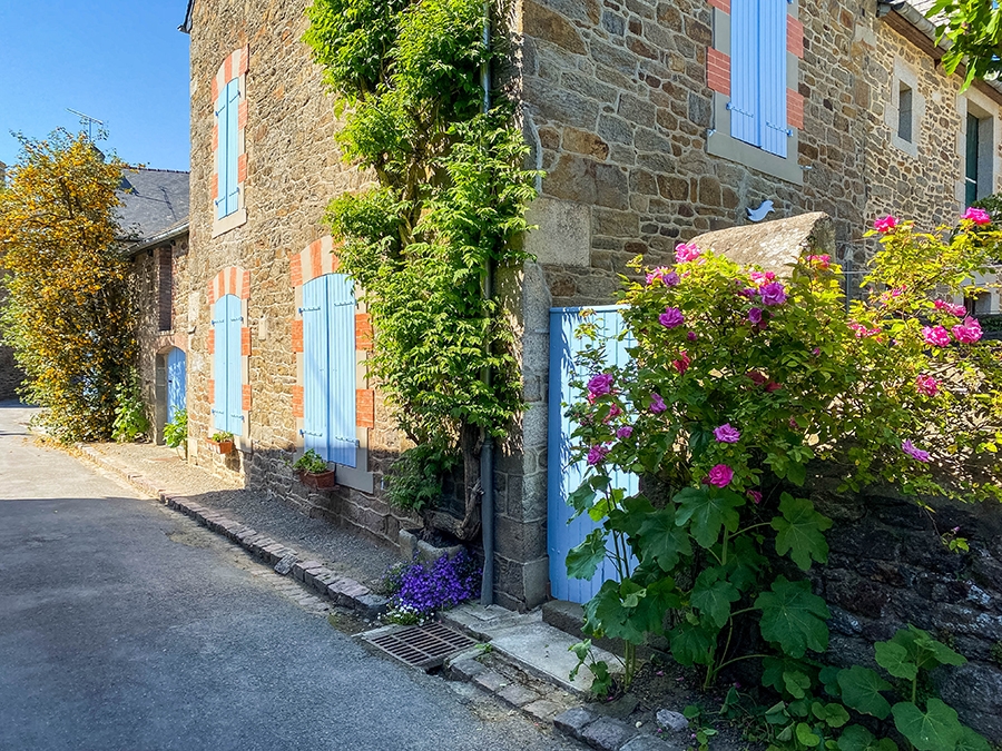 Vẻ đẹp tựa cổ tích của những ngôi làng bình yên nhất nước Pháp Vẻ đẹp tựa cổ tích của những ngôi làng bình yên nhất nước Pháp