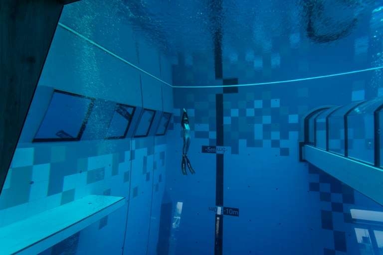 Hồ bơi sâu nhất thế giới mở cửa ở Ba Lan Khám phá Hồ bơi nhân tạo sâu nhất thế giới