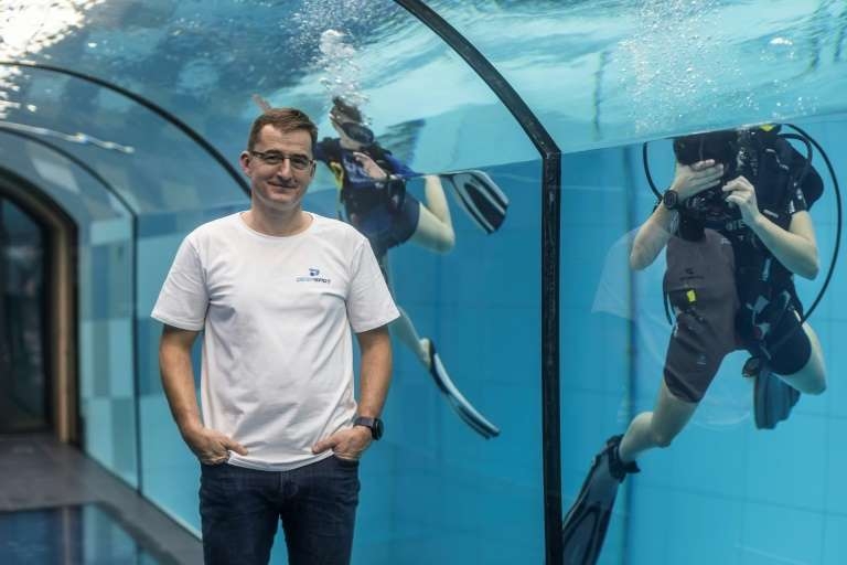 Hồ bơi sâu nhất thế giới mở cửa ở Ba Lan Khám phá Hồ bơi nhân tạo sâu nhất thế giới