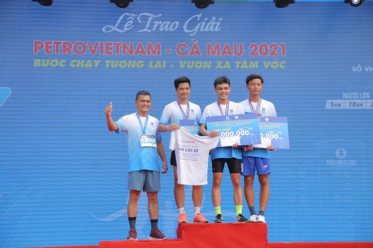 [Chùm ảnh] Giải chạy Petrovietnam - Cà Mau 2021