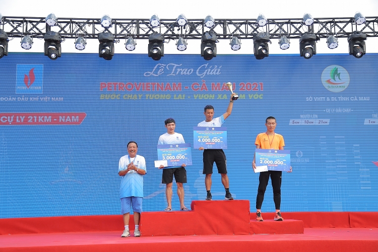 [Chùm ảnh] Giải chạy Petrovietnam - Cà Mau 2021