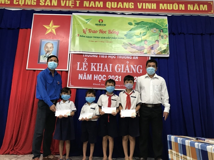 Quỹ học bổng PVCFC và mùa đồng hành khó quên