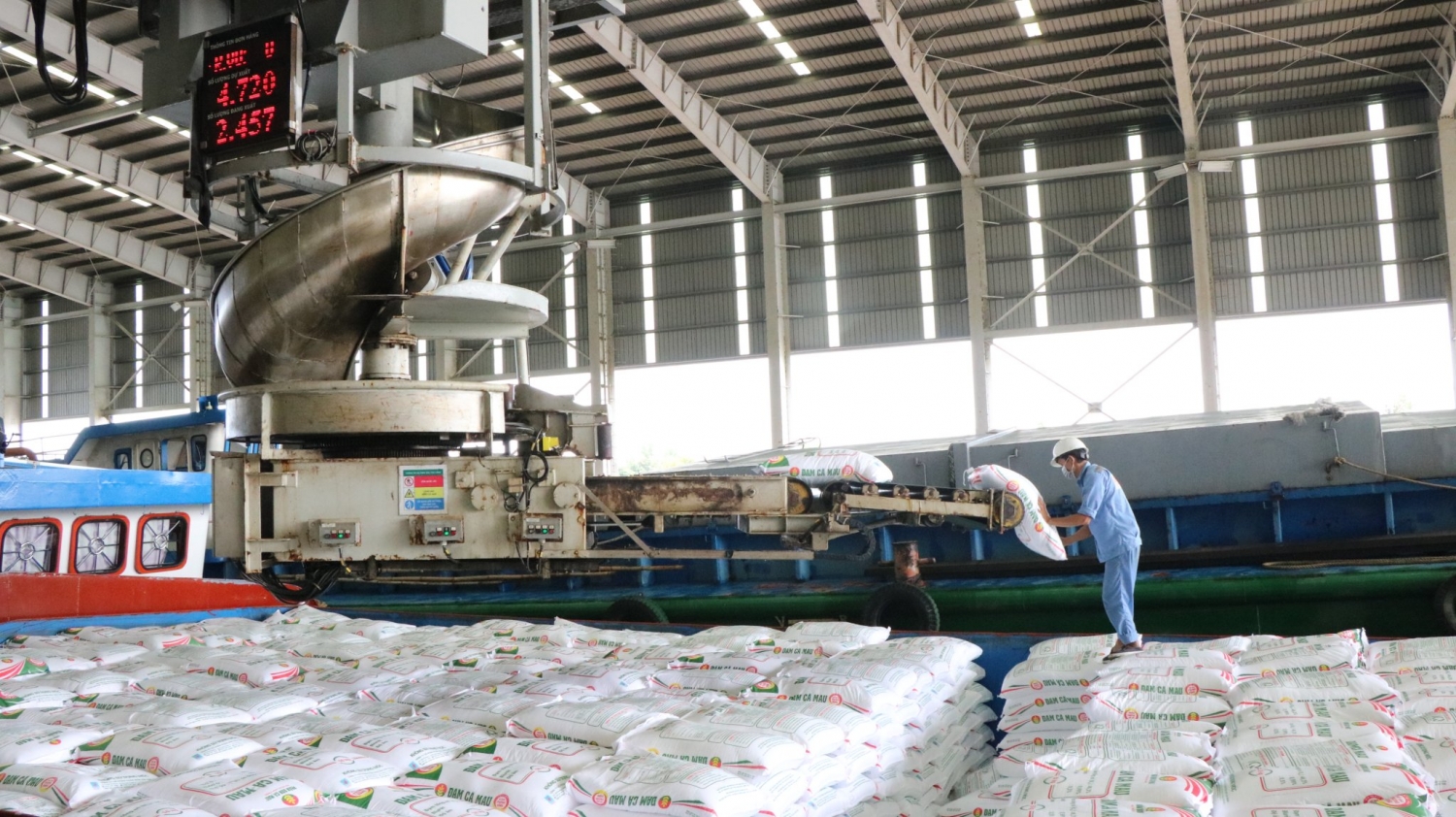 Nhà máy Đạm Cà Mau vận hành 115% công suất sau bảo dưỡng lớn
