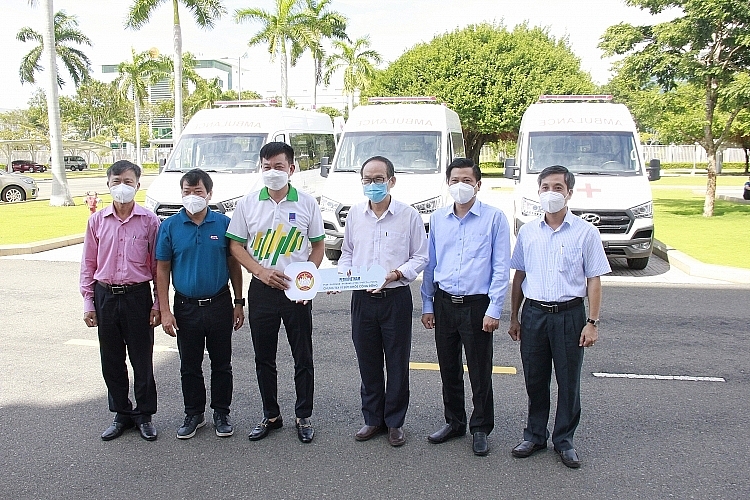PVFCCo nhận vinh danh “Doanh nghiệp vì cộng đồng” năm 2021