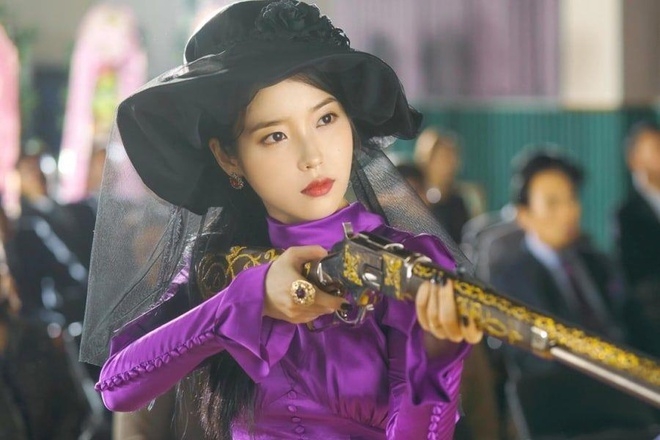 IU: “Em gái quốc dân” từ quá khứ nợ nần thành nghệ sĩ giàu nhất nhì Kpop