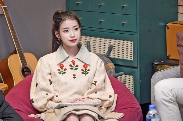 IU: “Em gái quốc dân” từ quá khứ nợ nần thành nghệ sĩ giàu nhất nhì Kpop